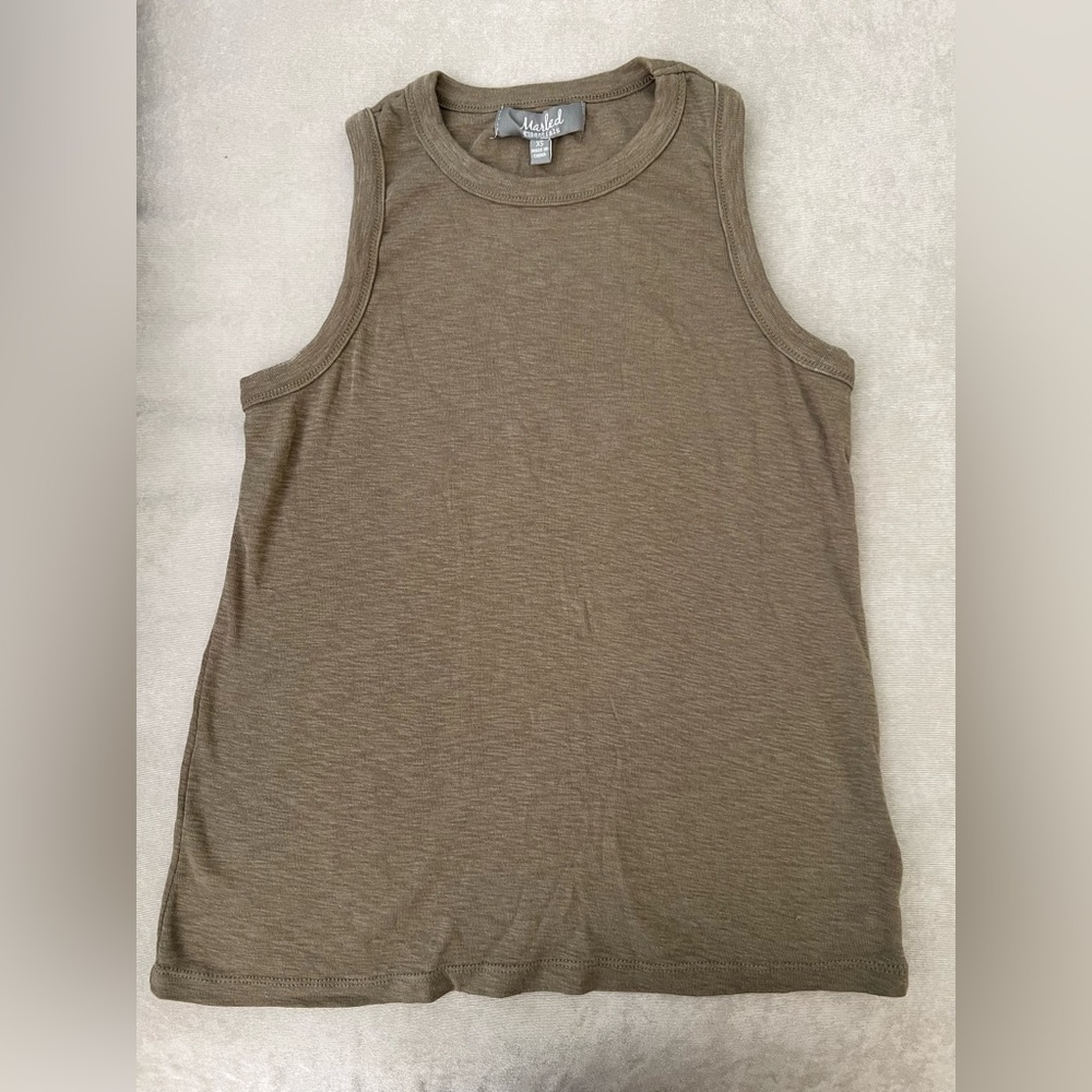 Super cute Olive Marled Essentials tank, XS